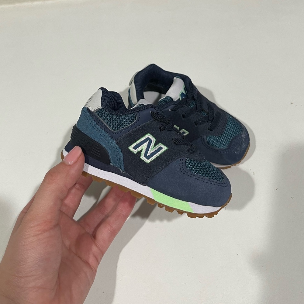 Kids Navy and Green Sneakers